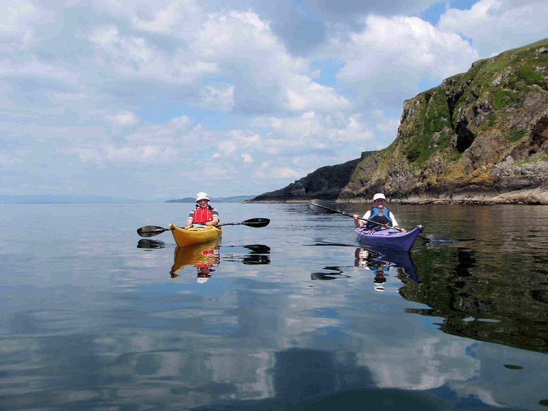Sea Kayak Scotland. Sea kayak guiding, instruction and rental near